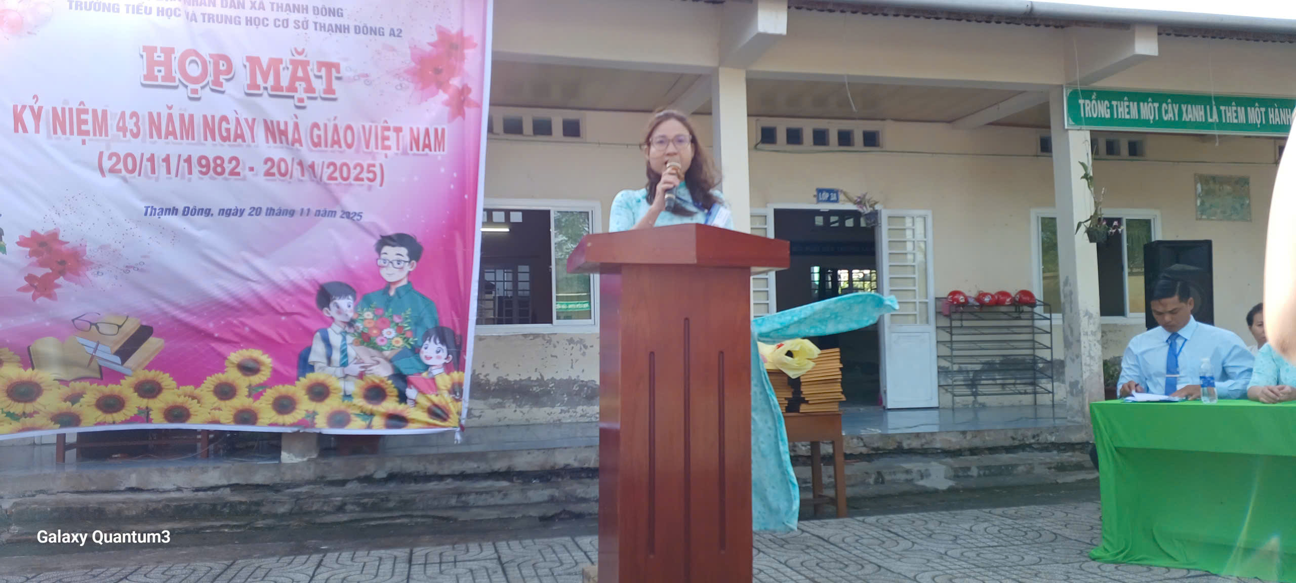 ee31925bc9ae45f01cbf18